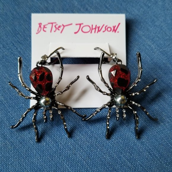 🕷️Betsey Johnson Super-Cool RED Spider/Widow Earrings Goth Halloween Party🕷️ - Picture 2 of 3